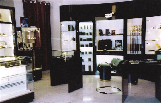 Louvre Luxury Store